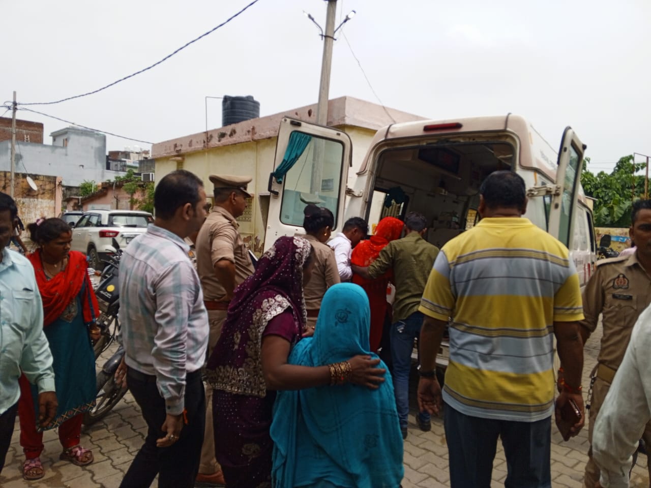 दुष्कर्म पीड़ित नर्स एंजाइटी होने पर अस्पताल में भर्ती, उपचार के बाद हायर सेंटर रेफर