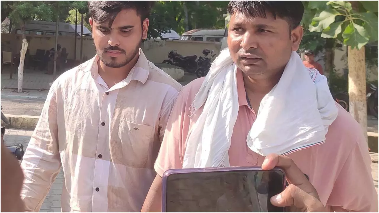 Moradabad News: जिला खनन अधिकारी के लिए ली रिश्वत, कोर्ट ने संविदा कर्मी बाबू को भेजा जेल