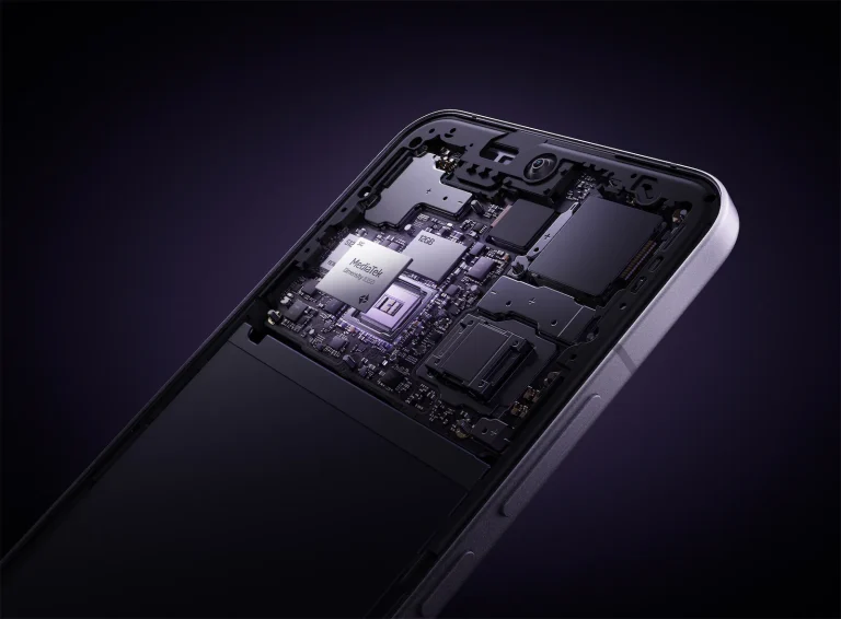 OPPO Reno 13: A Sleek, Powerful, and Innovative Smartphone